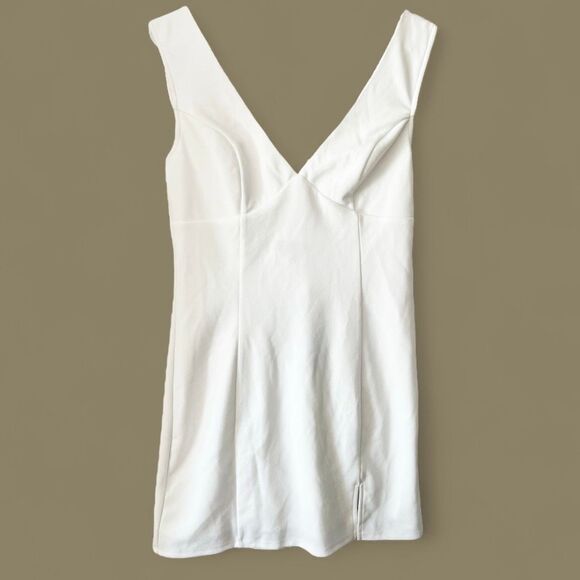 Lulus Perfection Bound White Sleeveless Cowl Back Mini Dress Size M NWT - Picture 6 of 10